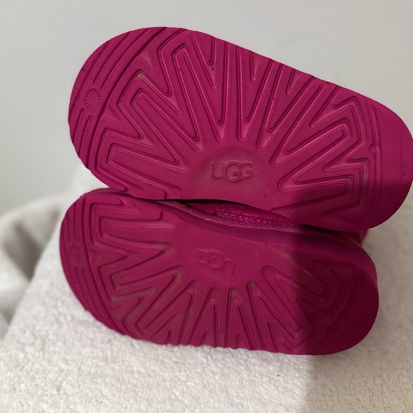 UGG Neumel EZ-Fit Toddler size 8C Boots - Picture 7 of 10